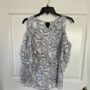 Worthington cold shoulder top